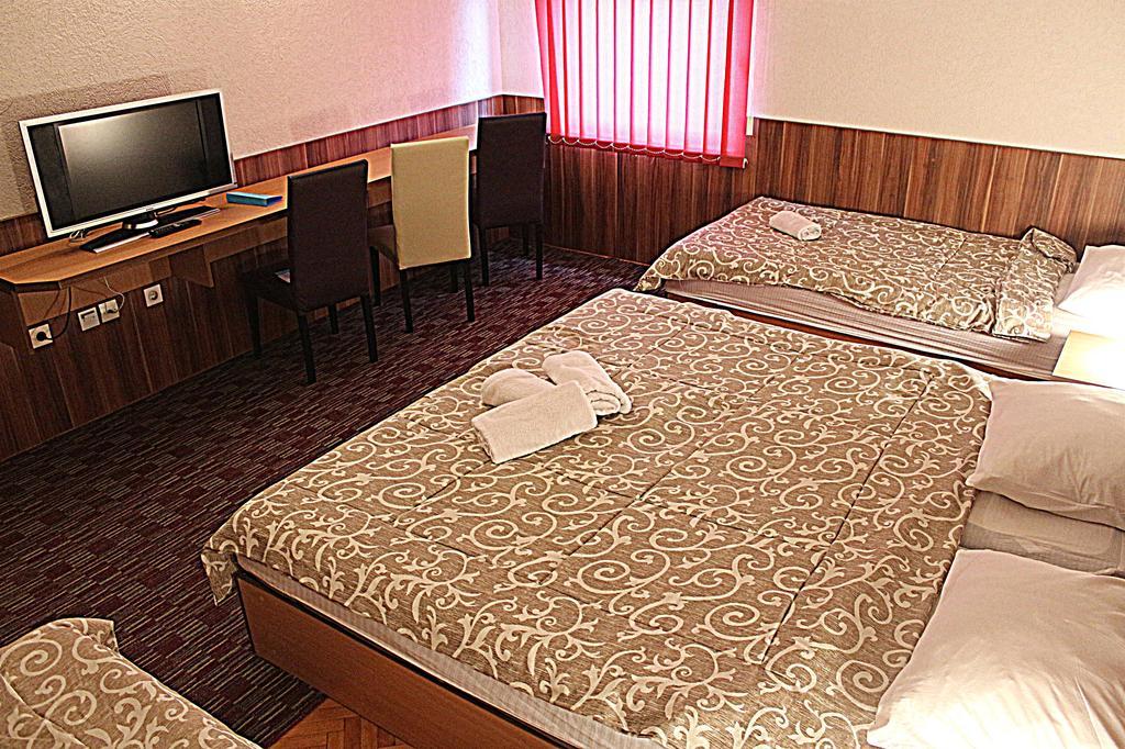 Hotel Piramida Sunca Visoko Esterno foto