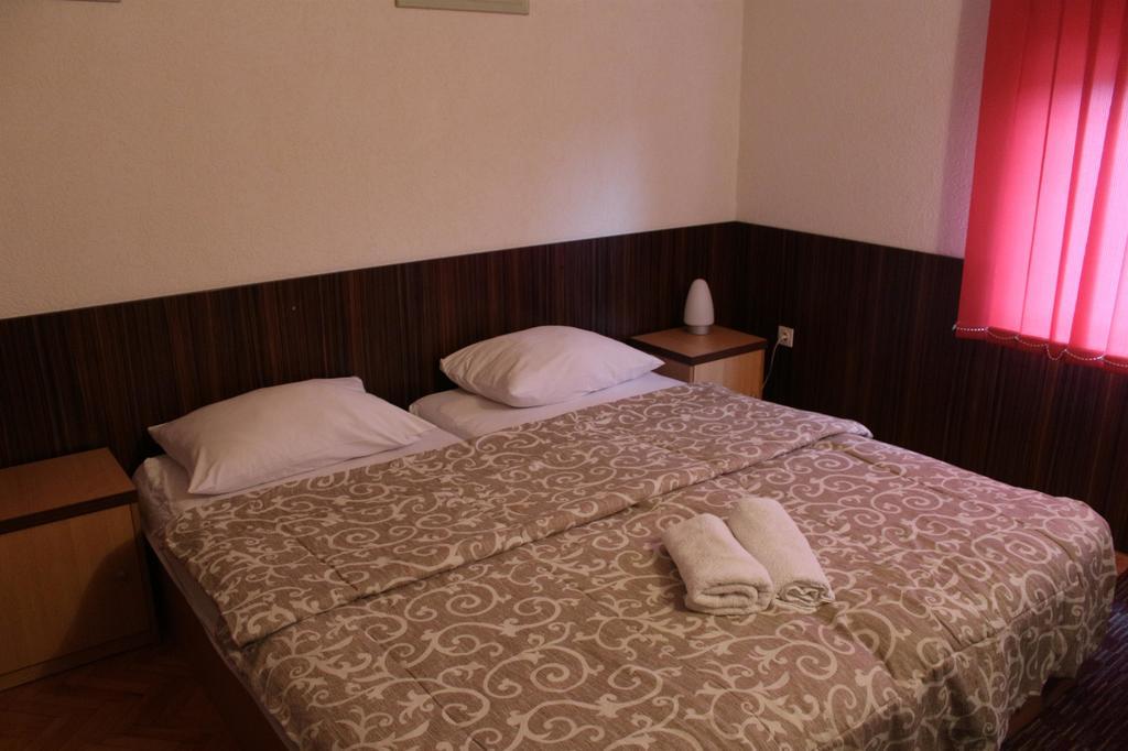 Hotel Piramida Sunca Visoko Camera foto