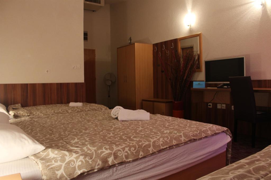 Hotel Piramida Sunca Visoko Esterno foto