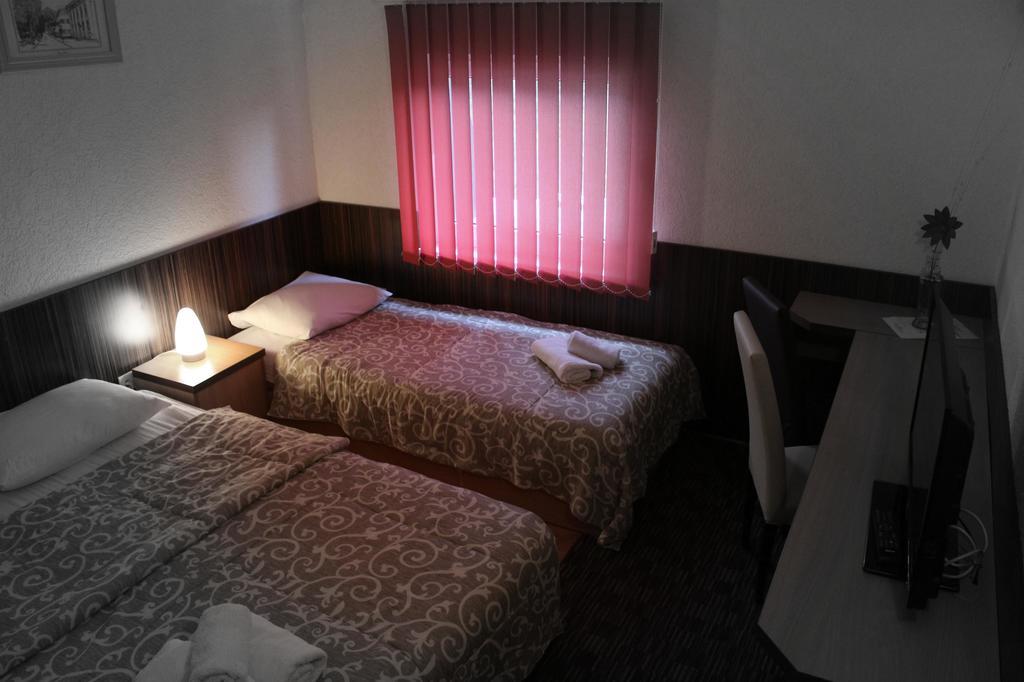 Hotel Piramida Sunca Visoko Esterno foto