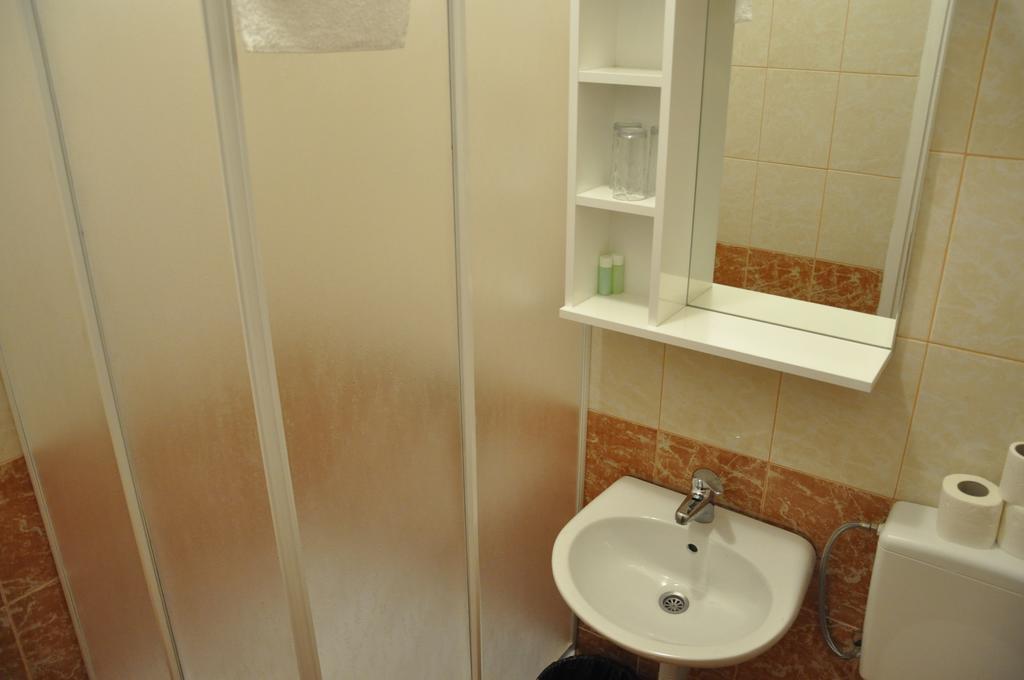 Hotel Piramida Sunca Visoko Camera foto