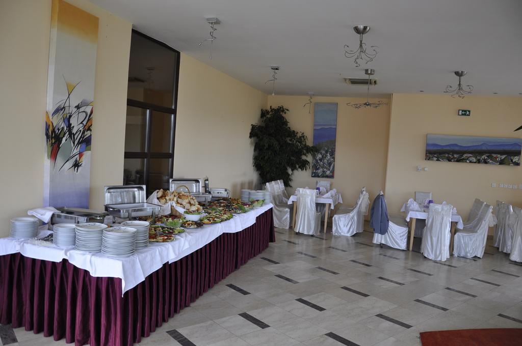 Hotel Piramida Sunca Visoko Esterno foto