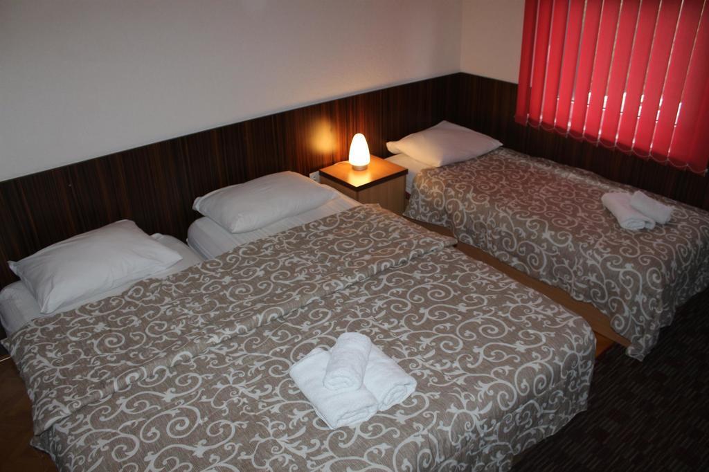 Hotel Piramida Sunca Visoko Esterno foto