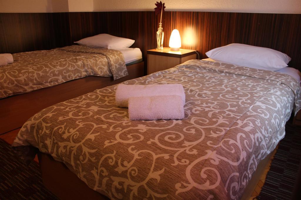 Hotel Piramida Sunca Visoko Esterno foto