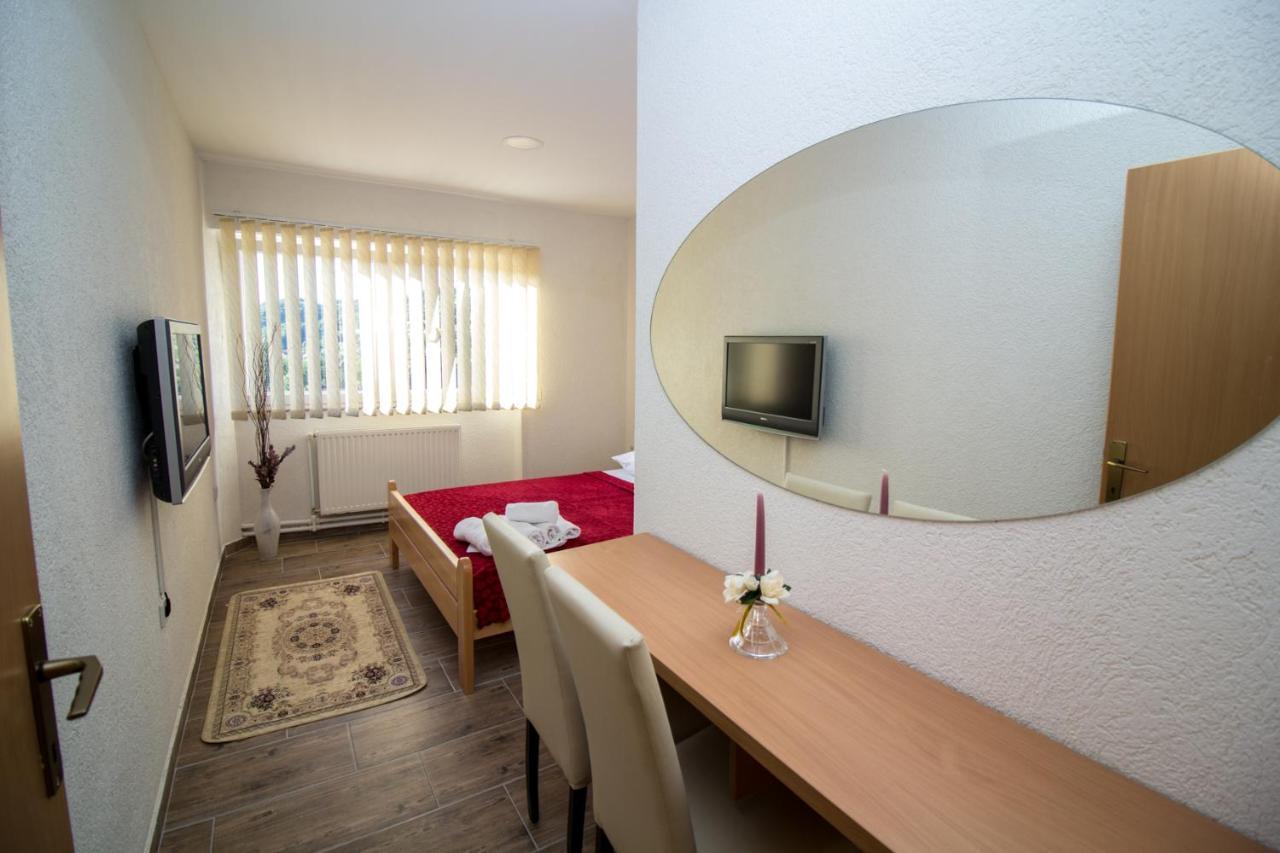 Hotel Piramida Sunca Visoko Esterno foto