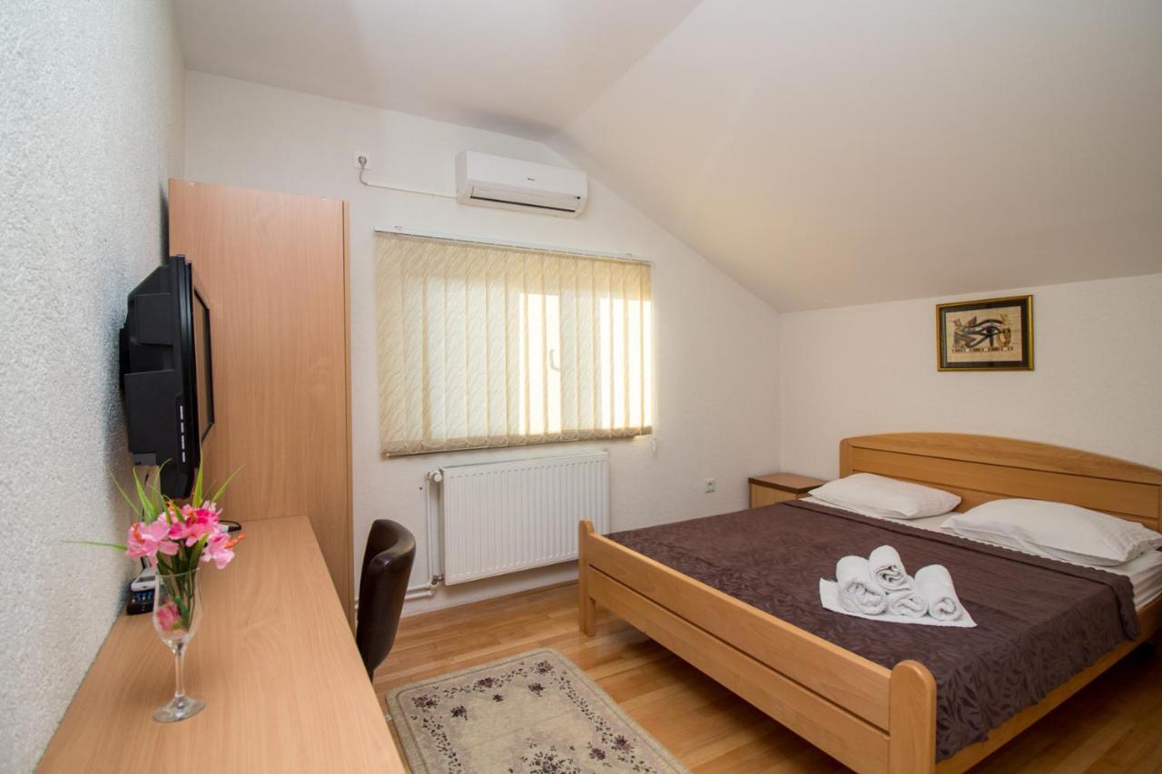 Hotel Piramida Sunca Visoko Esterno foto