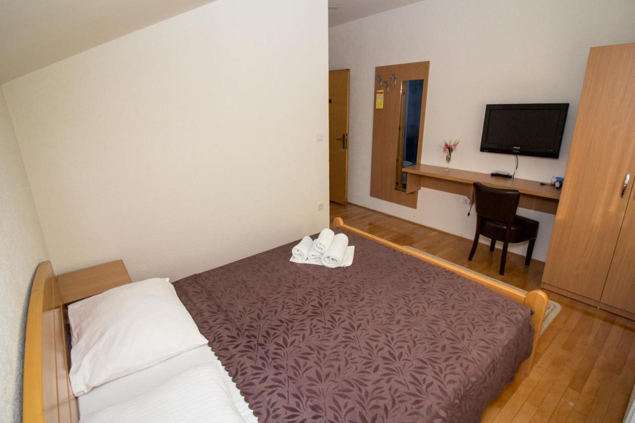 Hotel Piramida Sunca Visoko Esterno foto