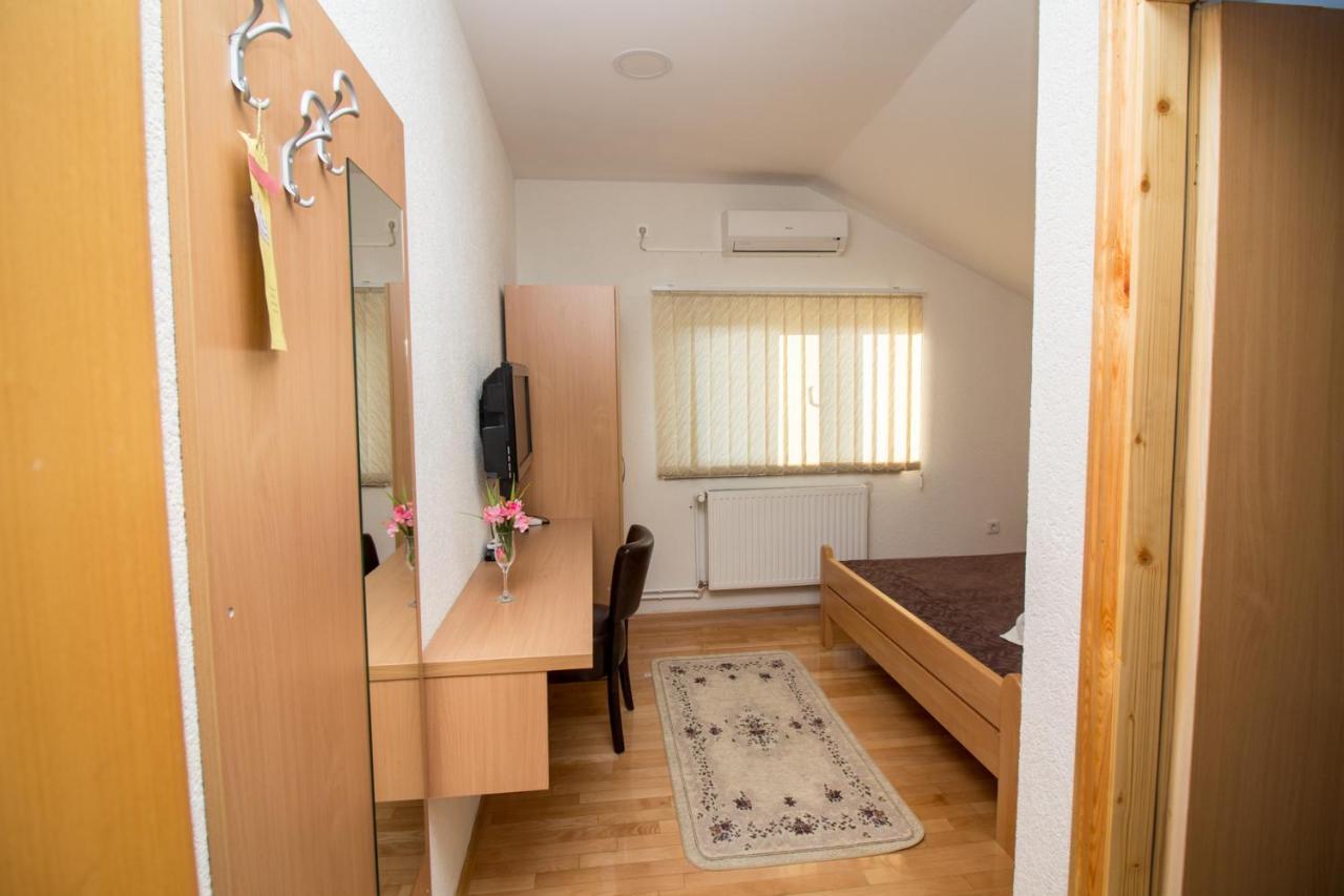 Hotel Piramida Sunca Visoko Esterno foto
