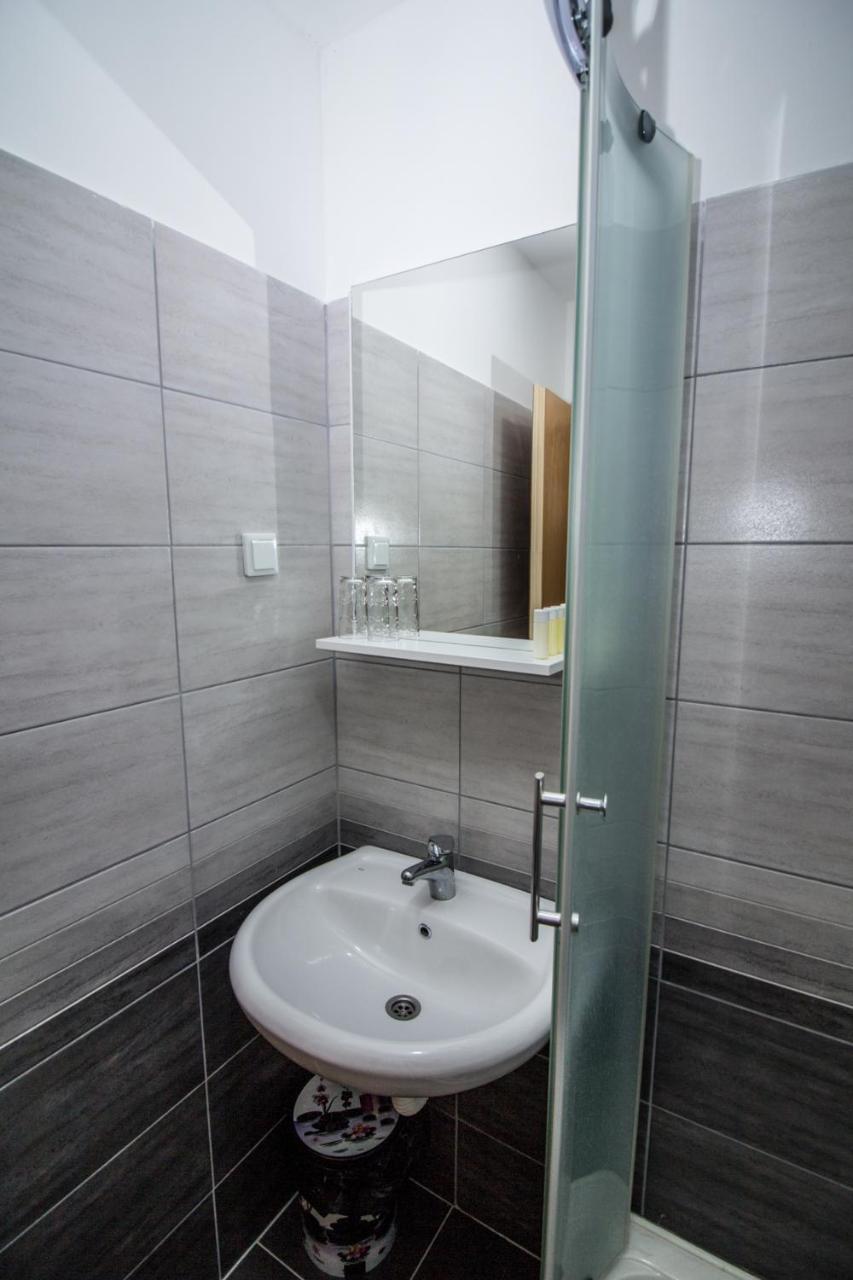 Hotel Piramida Sunca Visoko Esterno foto